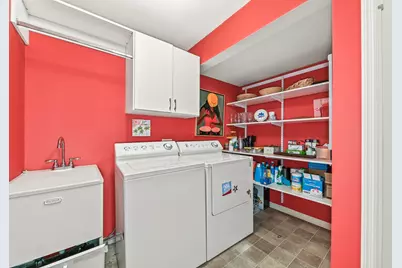 10004 N Holmes Ct, Mequon, WI 53092 - Photo 25