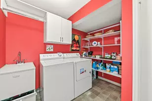 10004 N Holmes Ct, Mequon, WI 53092 - Photo 25