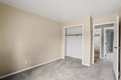 124 E Monroe Ave, Hartford, WI 53027 - Photo 15