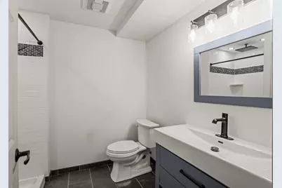 124 E Monroe Ave, Hartford, WI 53027 - Photo 27