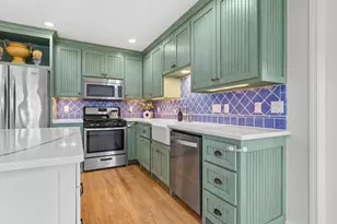 621 E Hampton Rd, Whitefish Bay, WI 53217 - Photo 5