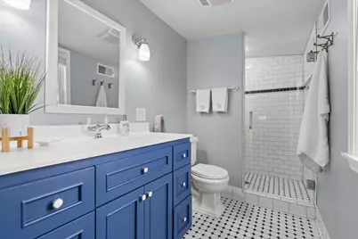 621 E Hampton Rd, Whitefish Bay, WI 53217 - Photo 25