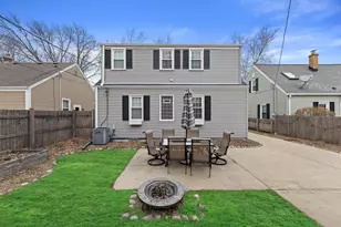 621 E Hampton Rd, Whitefish Bay, WI 53217 - Photo 3