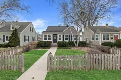 621 E Hampton Rd, Whitefish Bay, WI 53217 - Photo 37