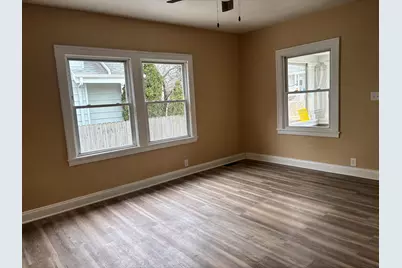 2617  Cottonwood Ct, Racine, WI 53402 - Photo 5