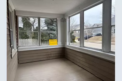 2617  Cottonwood Ct, Racine, WI 53402 - Photo 3