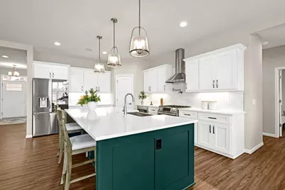 8020 W Preserve Pkwy, Mequon, WI 53097 - Photo 11