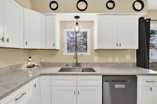 807 82nd St, Kenosha, WI 53143 - Photo 5