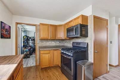 2008  85th St, Kenosha, WI 53143 - Photo 9