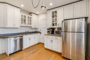 2220 E Bennett Ave, Milwaukee, WI 53207 - Photo 9