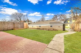 2220 E Bennett Ave, Milwaukee, WI 53207 - Photo 19