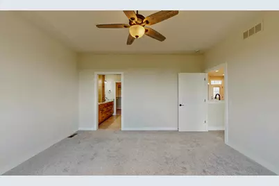 724 E Reinel St, Jefferson, WI 53549 - Photo 37