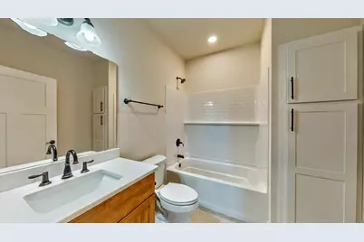 724 E Reinel St, Jefferson, WI 53549 - Photo 57