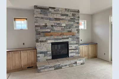 724 E Reinel St, Jefferson, WI 53549 - Photo 15