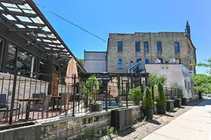1888 N Water St, Milwaukee, WI 53202 - Photo 37