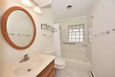 5600  Lakeview Dr, Greendale, WI 53129 - Photo 17