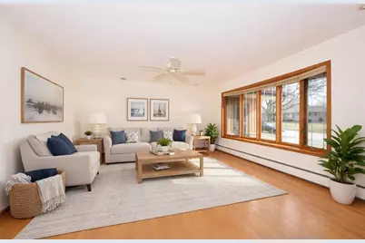 5600  Lakeview Dr, Greendale, WI 53129 - Photo 5