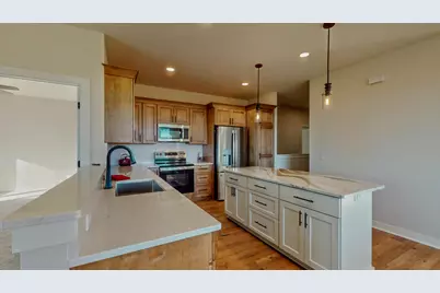 726 E Reinel St, Jefferson, WI 53549 - Photo 7