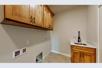 726 E Reinel St, Jefferson, WI 53549 - Photo 19