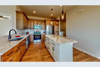 726 E Reinel St, Jefferson, WI 53549 - Photo 5