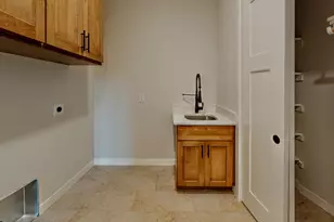 726 E Reinel St, Jefferson, WI 53549 - Photo 67