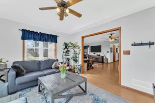 10446 S George Dr, Oak Creek, WI 53154 - Photo 19