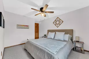 10446 S George Dr, Oak Creek, WI 53154 - Photo 35