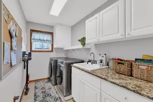 10446 S George Dr, Oak Creek, WI 53154 - Photo 15