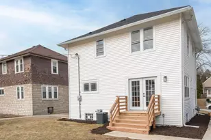 5821 W Wells St, Wauwatosa, WI 53213 - Photo 43