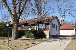 7852 W Hope Ave, Milwaukee, WI 53222 - Photo 5