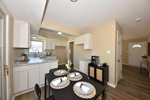 7852 W Hope Ave, Milwaukee, WI 53222 - Photo 3