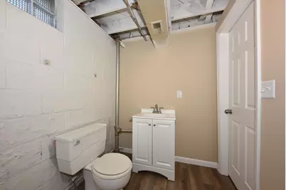 7852 W Hope Ave, Milwaukee, WI 53222 - Photo 13