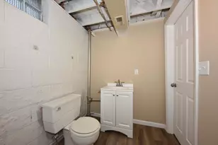 7852 W Hope Ave, Milwaukee, WI 53222 - Photo 13