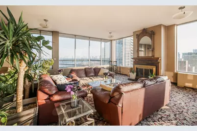 1707 N Prospect Ave #11B, Milwaukee, WI 53202 - Photo 19