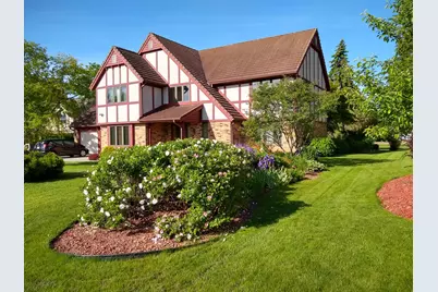 12605 N St Anne Ln, Mequon, WI 53092 - Photo 3