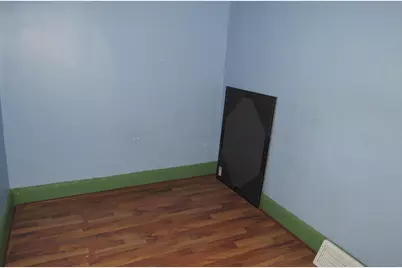 946 W Windlake Ave, Milwaukee, WI 53204 - Photo 7