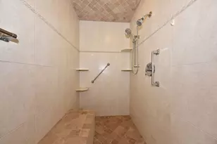 1927 N 118th St, Wauwatosa, WI 53226 - Photo 17