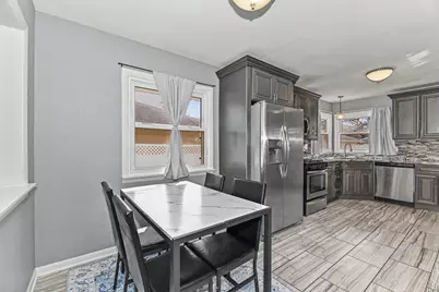 6045 W Lincoln Creek Dr, Milwaukee, WI 53218 - Photo 11