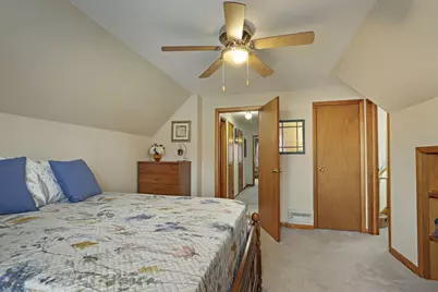 2408  Mitchell St, Racine, WI 53403 - Photo 15