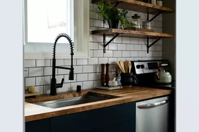 6723 W Wells St, Wauwatosa, WI 53213 - Photo 3