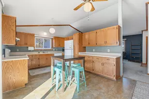 8331 N 93rd St, Milwaukee, WI 53224 - Photo 7