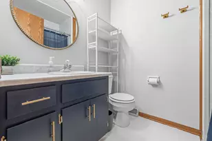 8331 N 93rd St, Milwaukee, WI 53224 - Photo 17