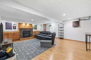 8331 N 93rd St, Milwaukee, WI 53224 - Photo 19