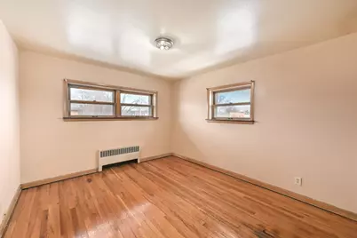 7007 W Becher St, West Allis, WI 53219 - Photo 11