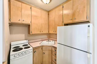 7007 W Becher St, West Allis, WI 53219 - Photo 9