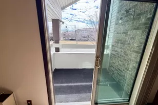 10810 W Donna Dr, Milwaukee, WI 53224 - Photo 7