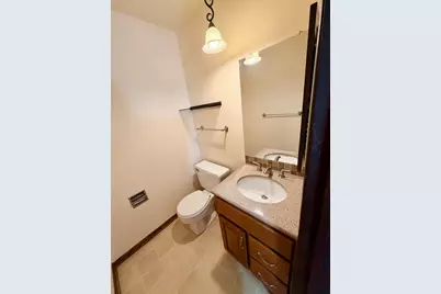 10810 W Donna Dr, Milwaukee, WI 53224 - Photo 7