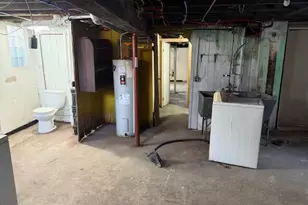 3033 N Holton St, Milwaukee, WI 53212 - Photo 25