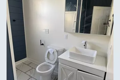 3033 N Holton St, Milwaukee, WI 53212 - Photo 19