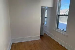 3033 N Holton St, Milwaukee, WI 53212 - Photo 11